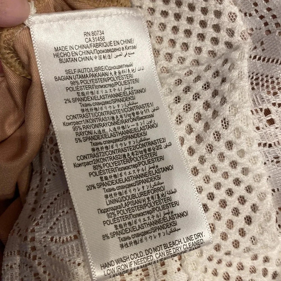 BCBGMAXAZRIA cream&nude lace dress size M - Picture 8 of 8